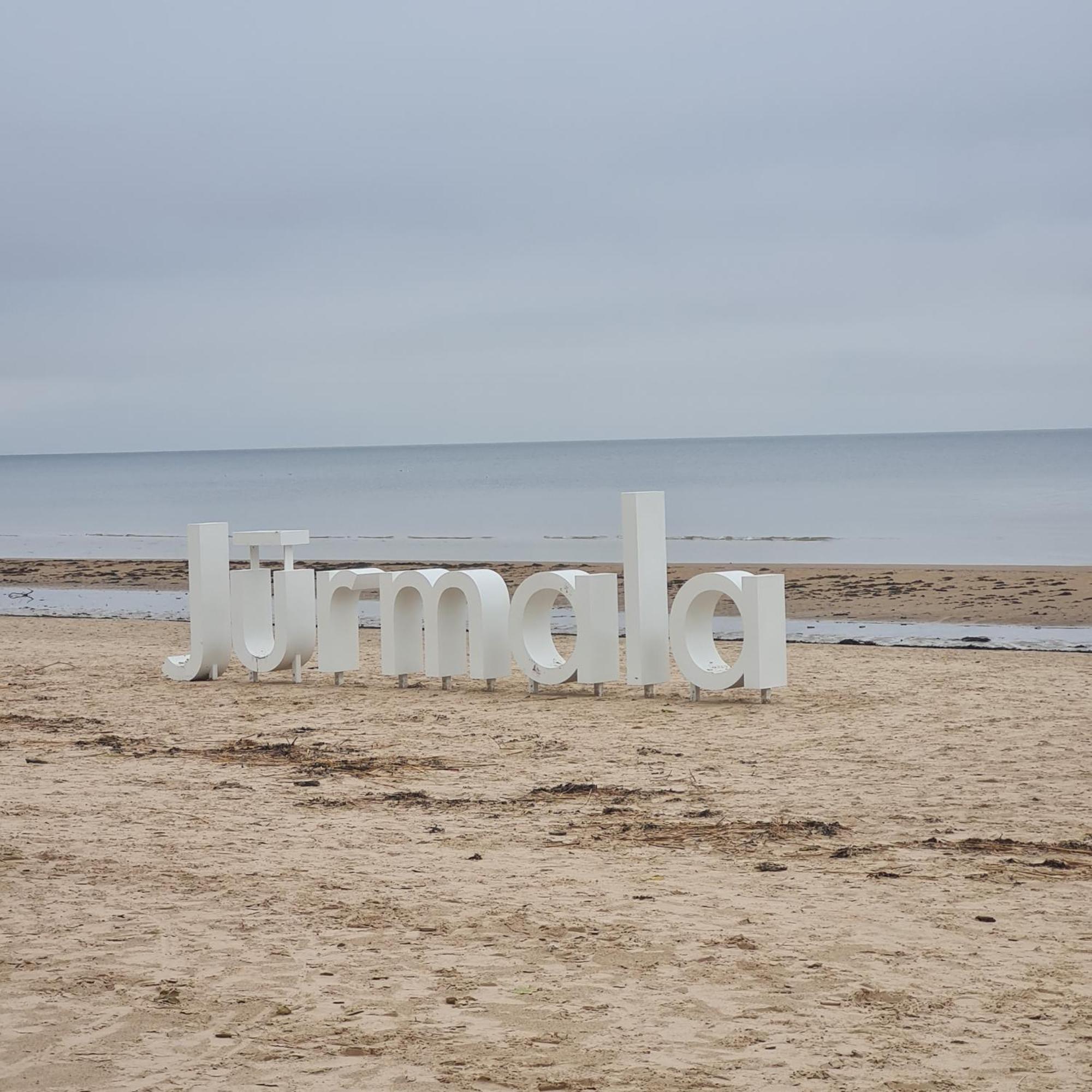 Amber Coast & Sea Aparthotel Jurmala Exterior photo