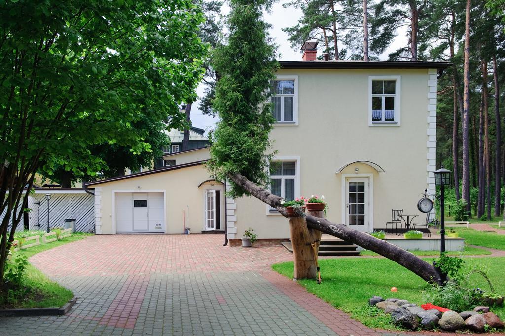 Amber Coast & Sea Aparthotel Jurmala Exterior photo